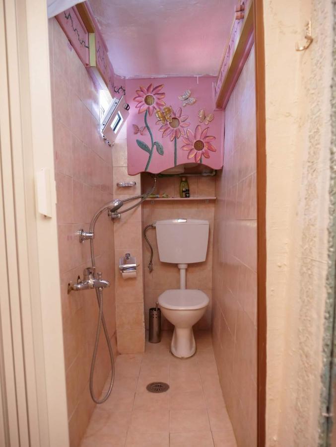 Hotel Η Φωλιτσα Karpenísion Exteriér fotografie