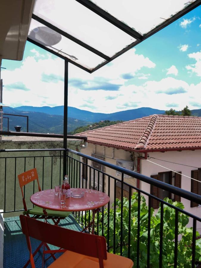 Hotel Η Φωλιτσα Karpenísion Exteriér fotografie